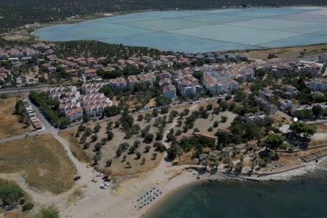 I am in the process of obtaining the authorization of a valuable land in the Ayvalık Coastline.