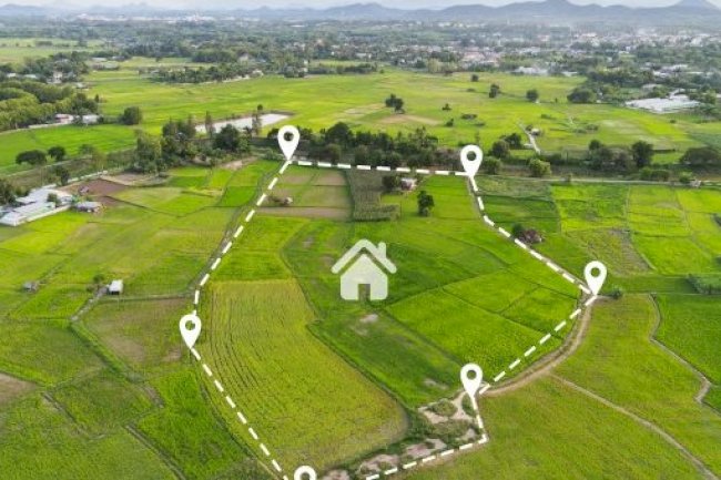 Kaz Dağları Kıymetli Köylerinden Birisinde Satılık Arsa.